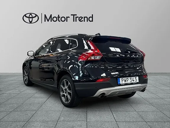 Volvo V40 Cross Country 2015 photo 2