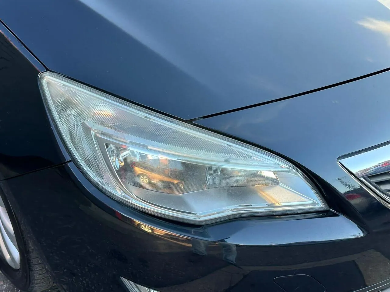 Vauxhall Astra 2009 photo 4
