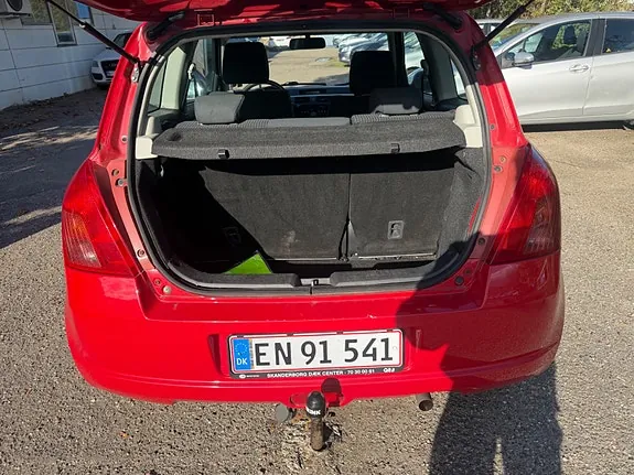 Suzuki Swift 2007 photo 4
