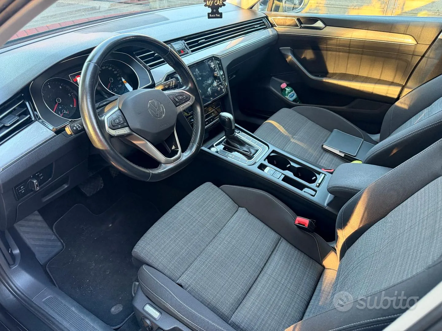 Volkswagen Passat 2021 photo 3