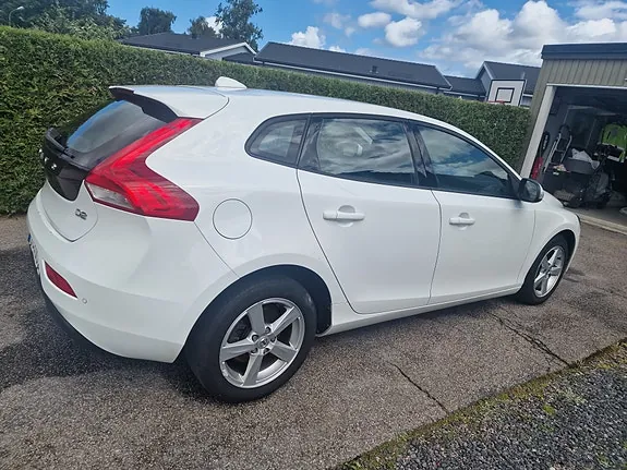 Volvo V40 2018 photo 3