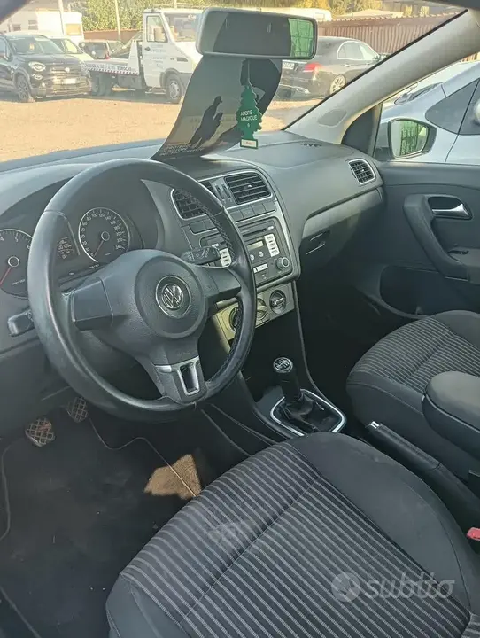 Volkswagen Polo 2011 photo 5