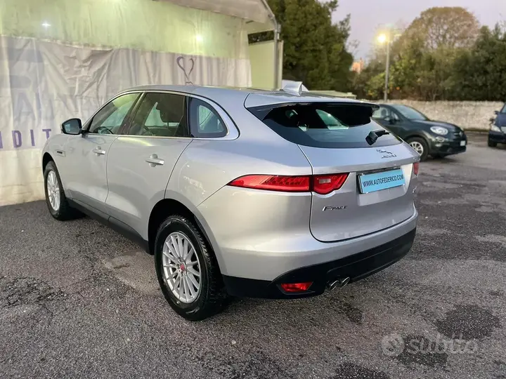 Jaguar F-Pace 2017 photo 4
