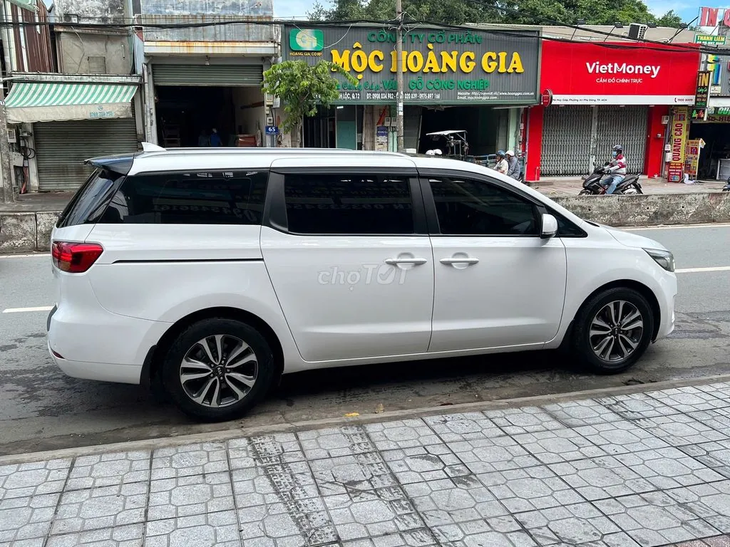 Kia Sedona 2018 photo 4