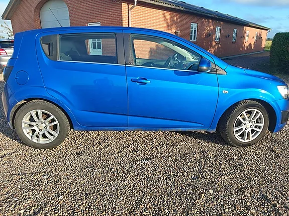Chevrolet Aveo 2014 photo 4