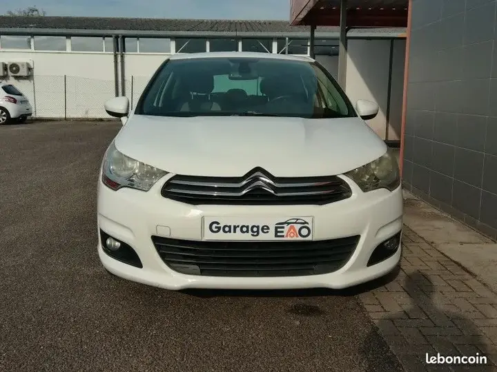 Citroen C4 2012 photo 3