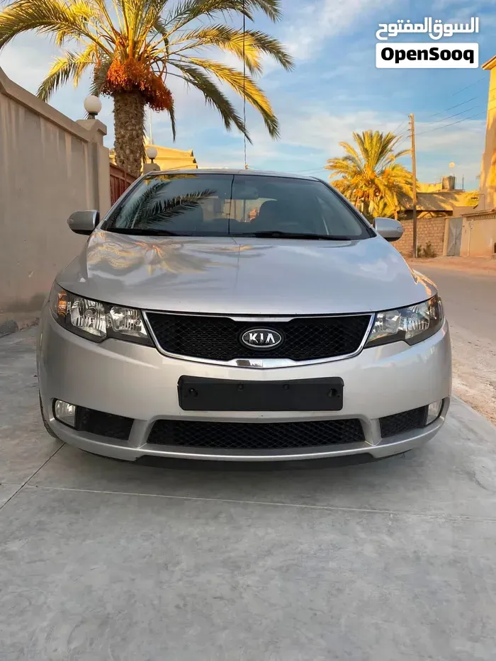 Kia Forte 2010 photo 2