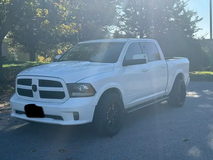 Dodge Ram 1500 2014 photo 2