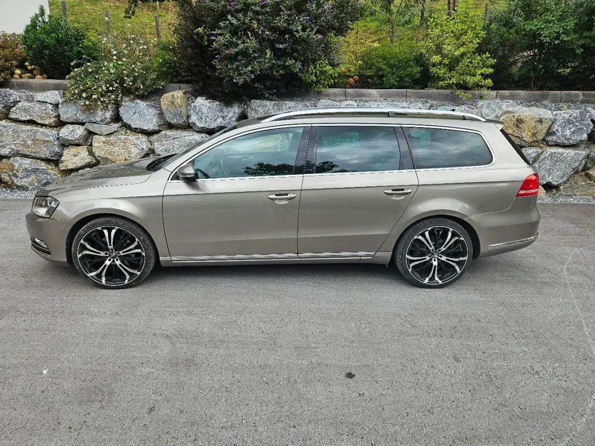 Volkswagen Passat 2014 photo 2