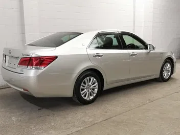 Toyota Crown 2015 photo 3