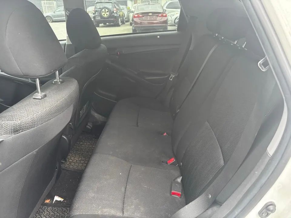 Toyota Matrix 2012 photo 5