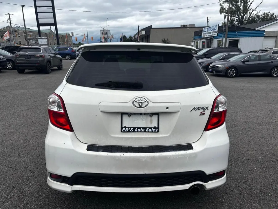 Toyota Matrix 2012 photo 4