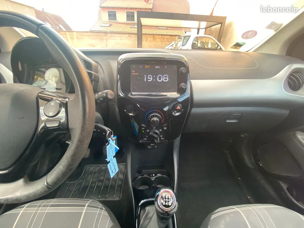 Peugeot 108 2018 photo 3