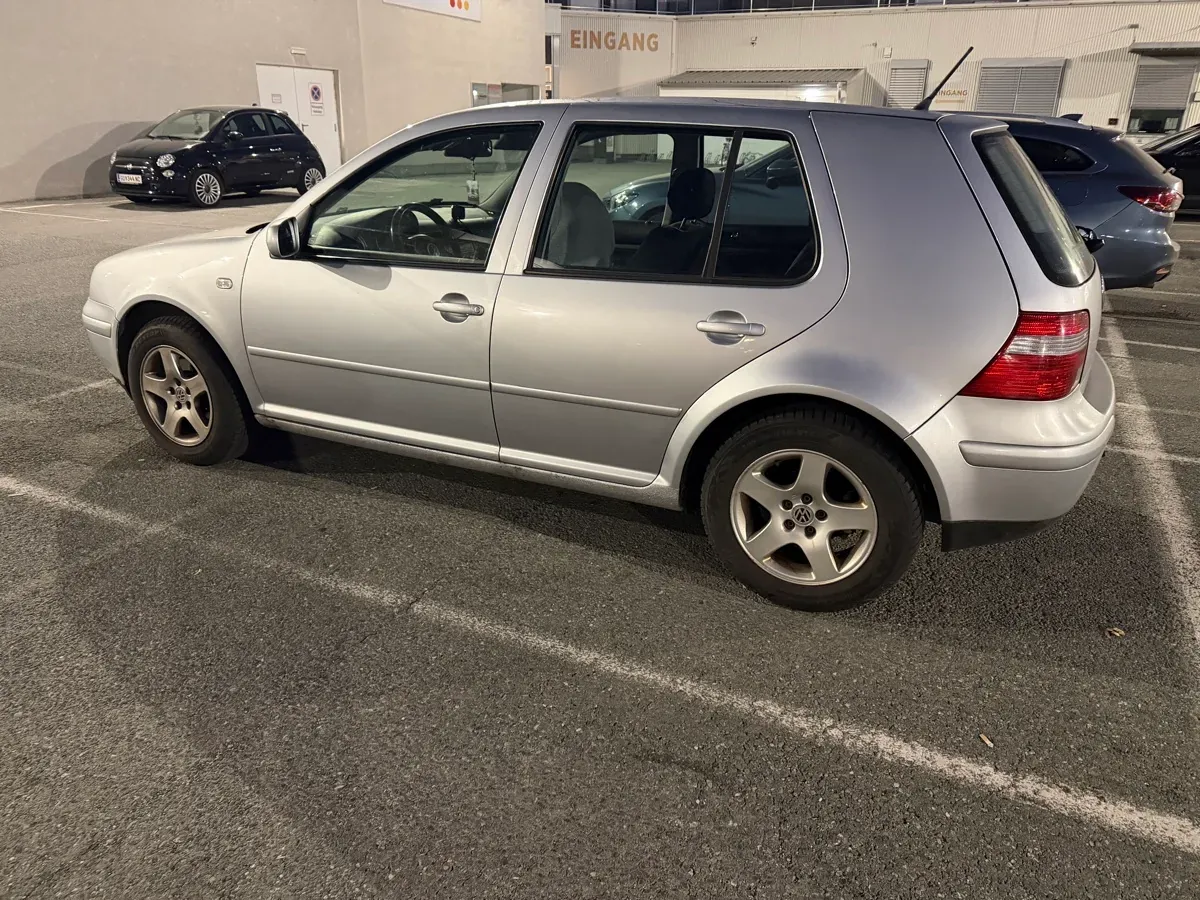 Volkswagen Golf 2003 photo 3