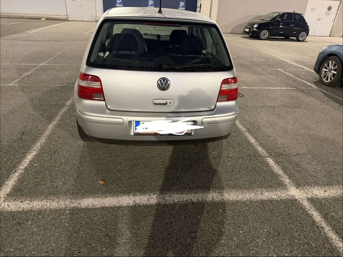 Volkswagen Golf 2003 photo 2