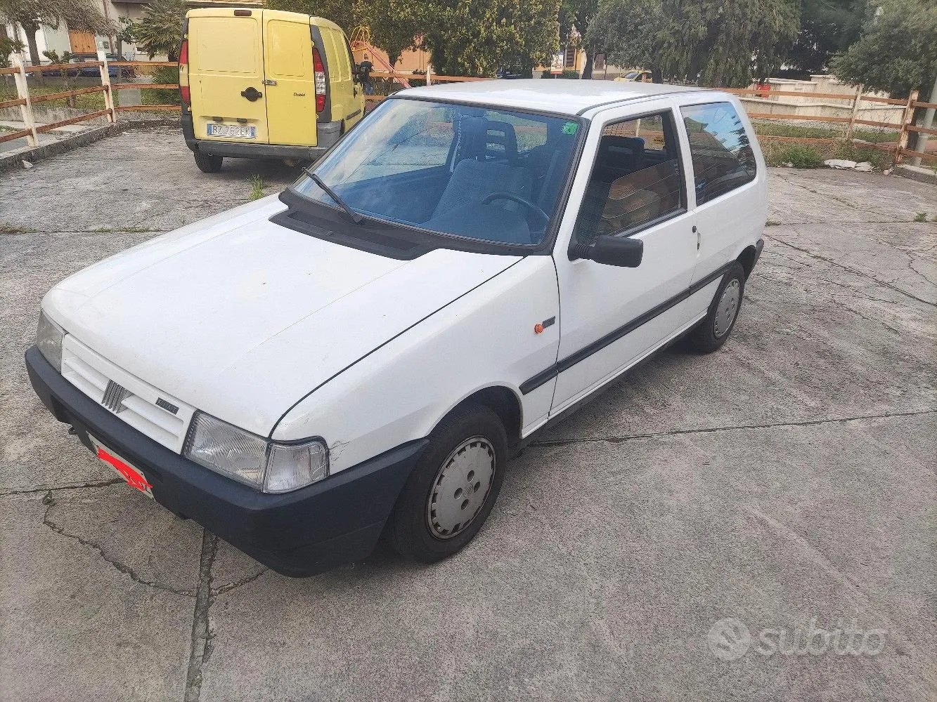 Fiat Uno 1989 photo 2