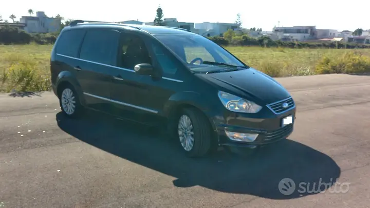 Ford Galaxy 2011 photo 2