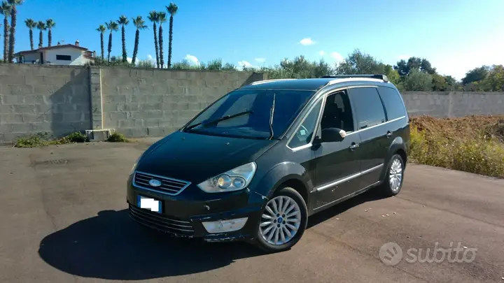Ford Galaxy 2011 photo 3