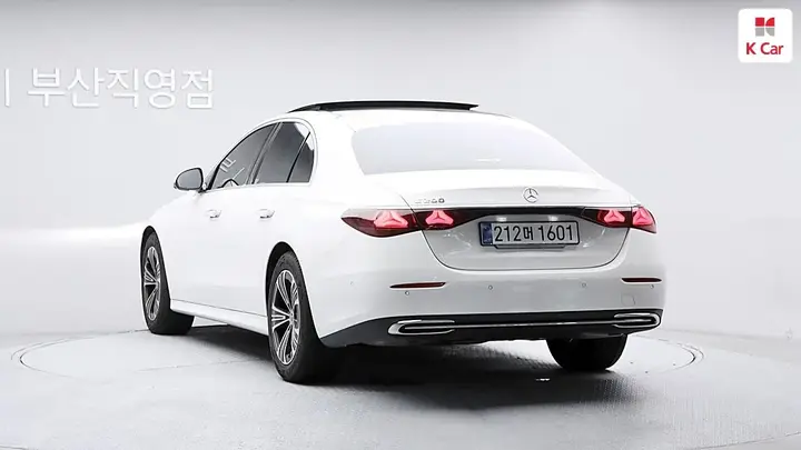 Mercedes-Benz E-Class 2025 photo 4