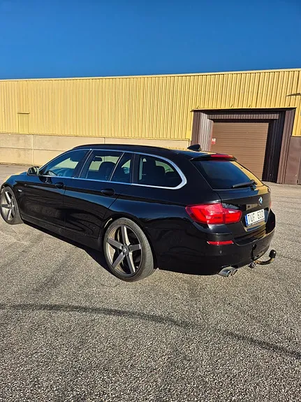 BMW 520D 2011 photo 2