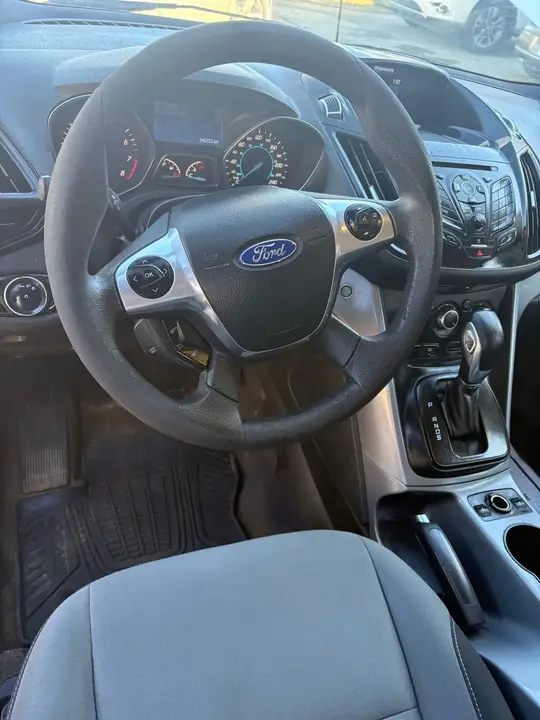 Ford Escape 2015 photo 3