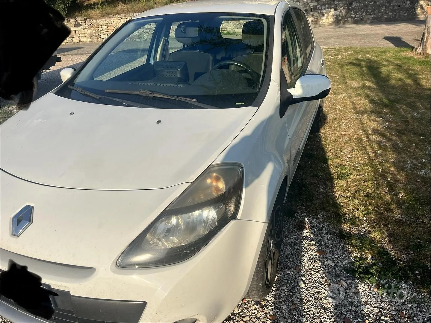 Renault Clio 2010 photo 3