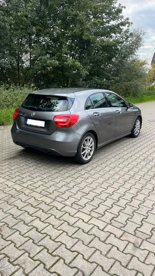 Mercedes-Benz A180