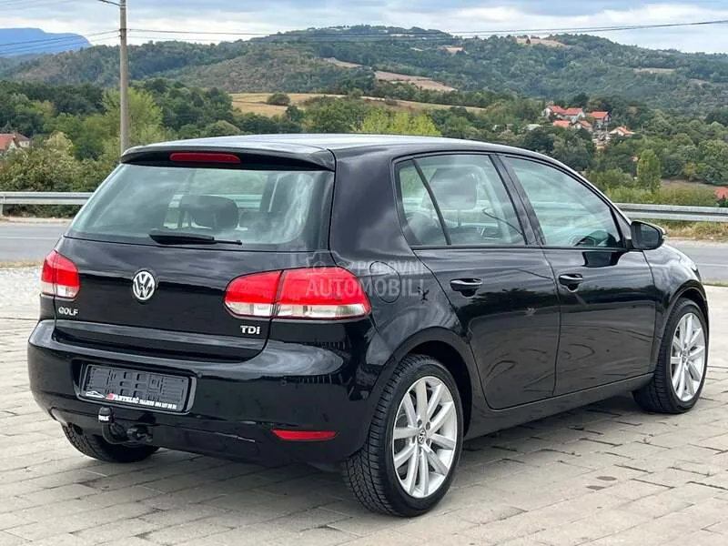 Volkswagen Golf 2010 photo 5