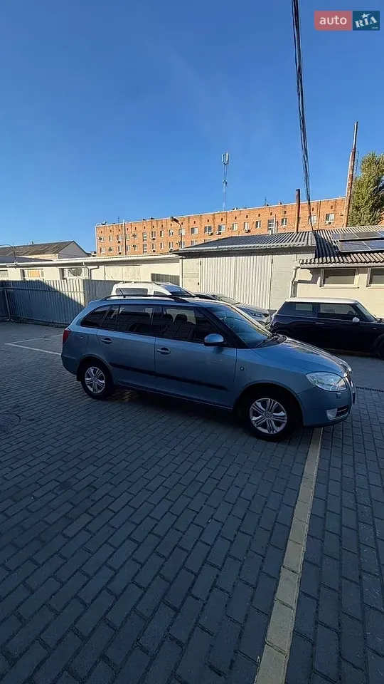 Skoda Fabia 2007 photo 4