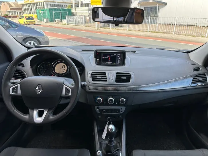 Renault Mégane 2012 photo 3