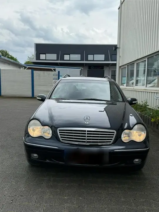 Mercedes-Benz C180