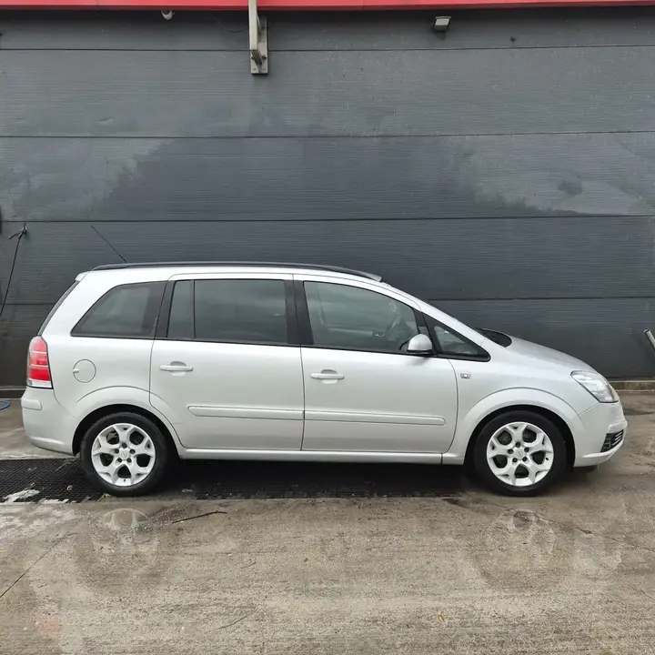 Opel Zafira 2006 photo 3