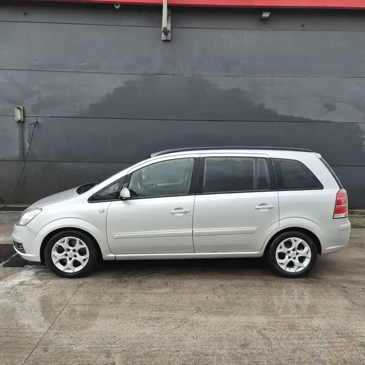 Opel Zafira 2006 photo 2
