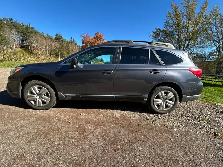 Subaru Outback 2015 photo 2
