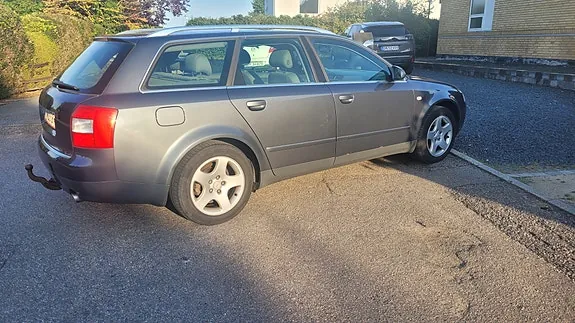 Audi A4 2001 photo 4