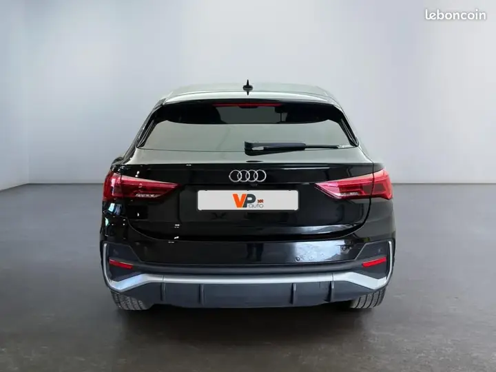 Audi Q3 2023 photo 4