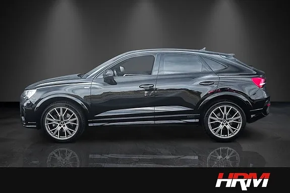 Audi Q3 2021 photo 2