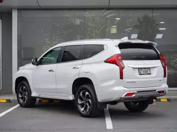 Mitsubishi Pajero Sport 2024 photo 3