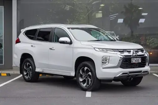Mitsubishi Pajero Sport