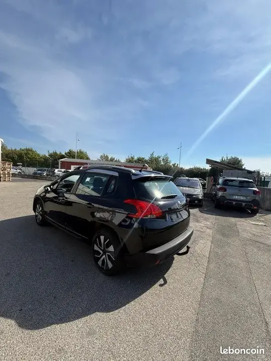 Peugeot 2008 2013 photo 2