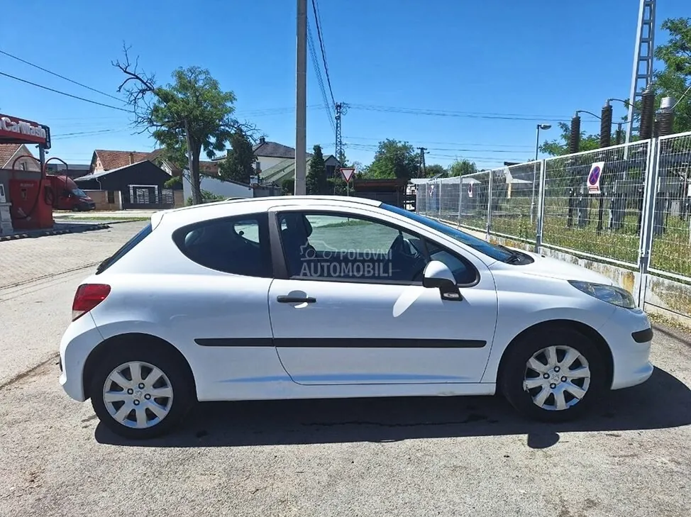 Peugeot 207 2007 photo 2