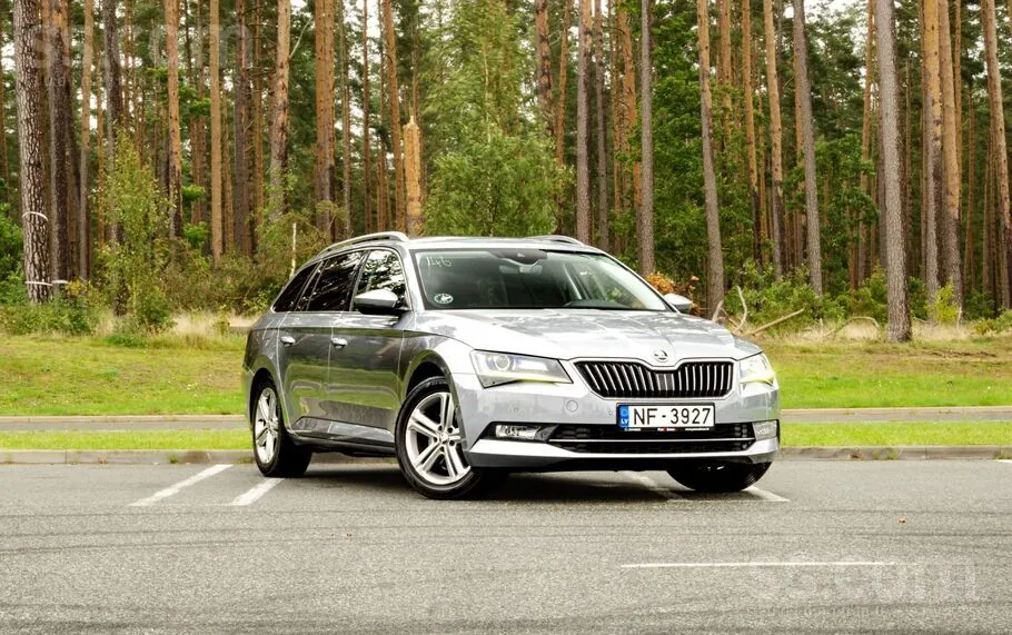 Skoda Superb 2017 photo 2