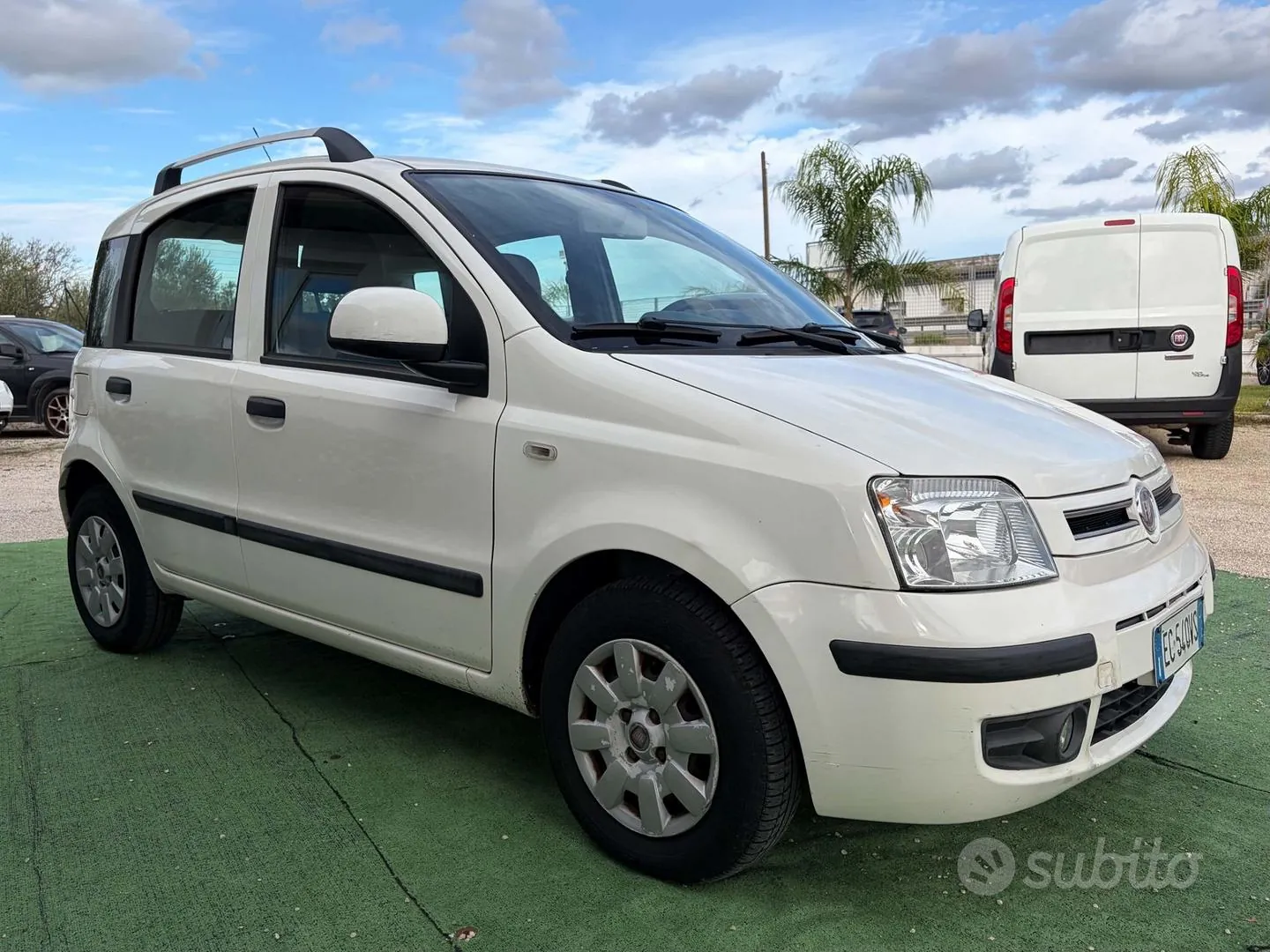 Fiat Panda 2010 photo 2