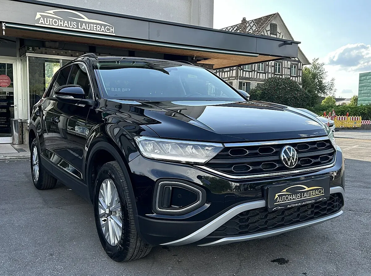 Volkswagen T-Roc 2023 photo 3