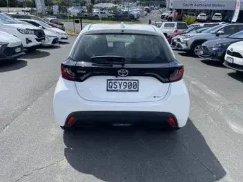 Toyota Yaris 2024 photo 4