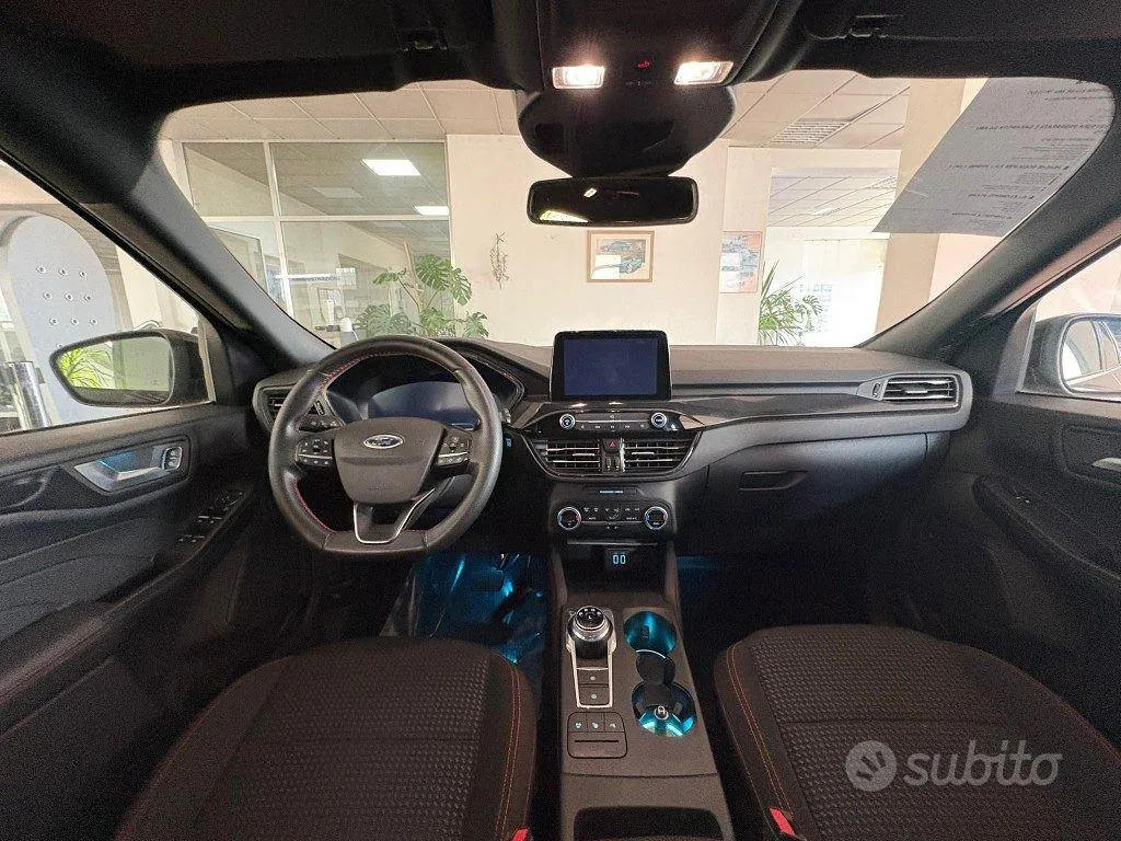 Ford Kuga 2021 photo 2
