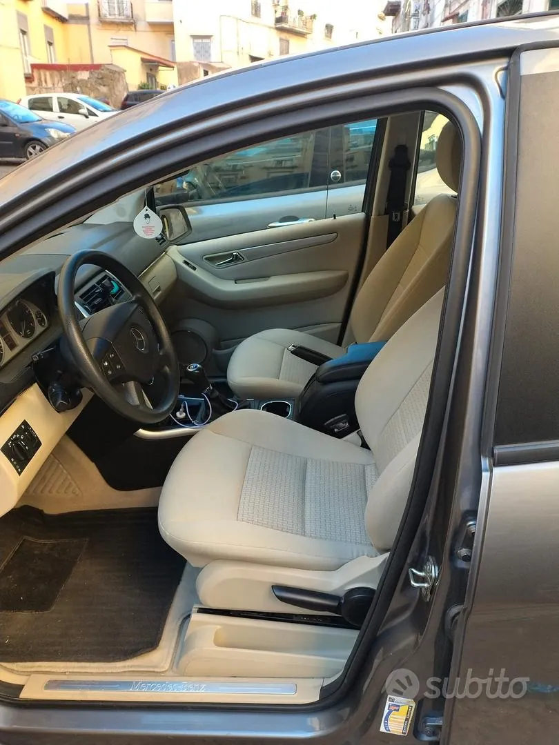 Mercedes-Benz B-Class 2018 photo 5