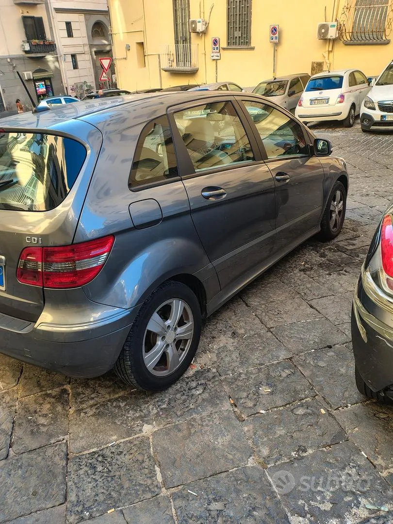 Mercedes-Benz B-Class 2018 photo 3