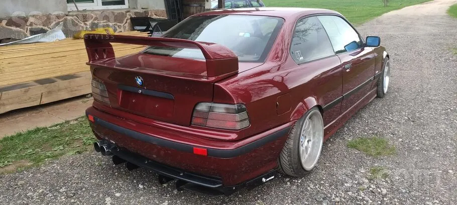 BMW 320 1993 photo 4