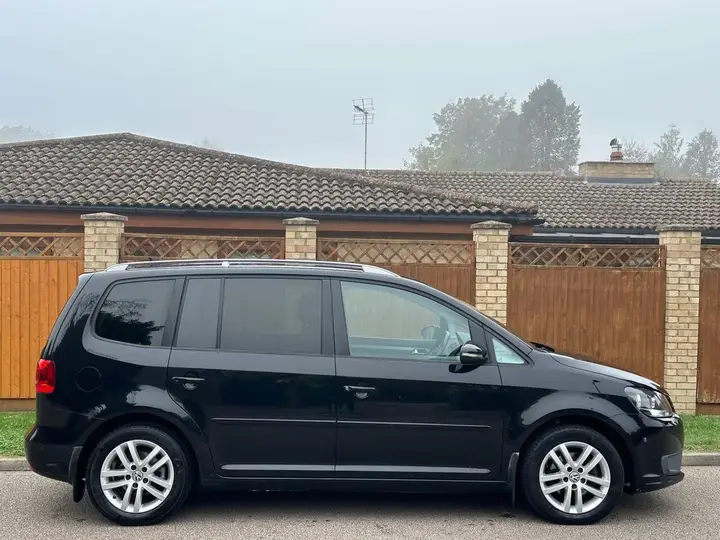 Volkswagen Touran 2014 photo 4